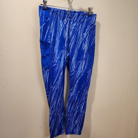 Sport Illustrated Women's High Rise Tummy Control Capri leggings size M - Picture 5 of 9